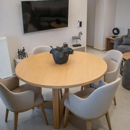 Heaven On The 7th Saloniki