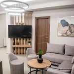 Apartment Heaven On The 7th