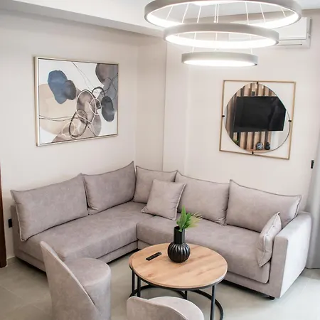 Heaven On The 7th Apartment *